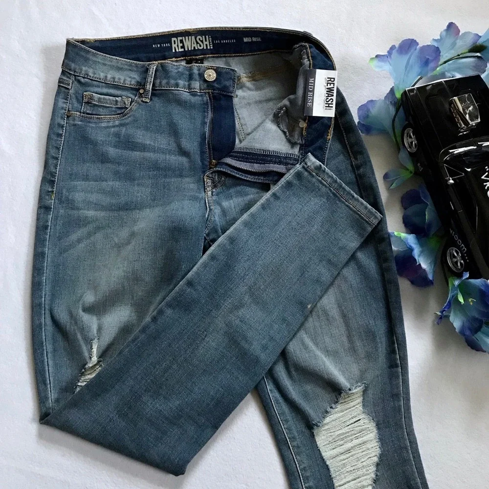 Rewash NWT Mid Rise Jegging for Junior/Women 9/29